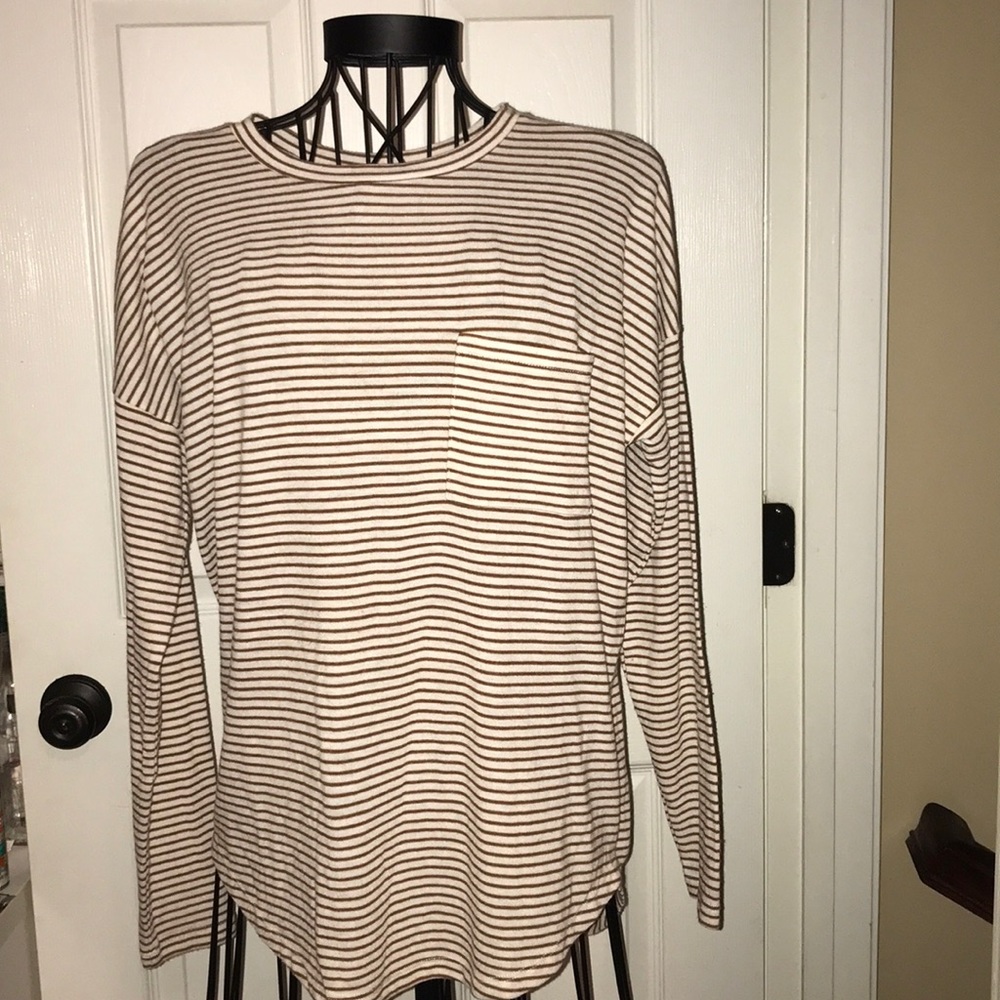 white & brown knit long sleeve top
